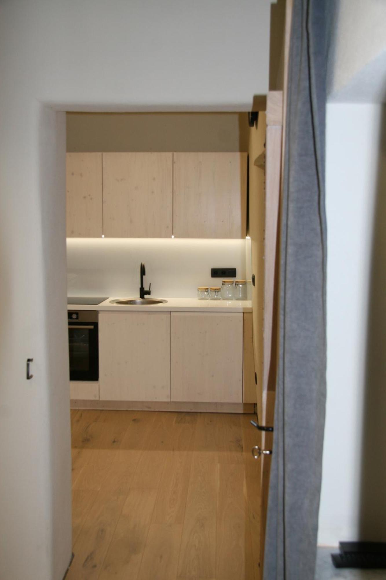 Terasse Jeruzalem Apartments Hermanci エクステリア 写真
